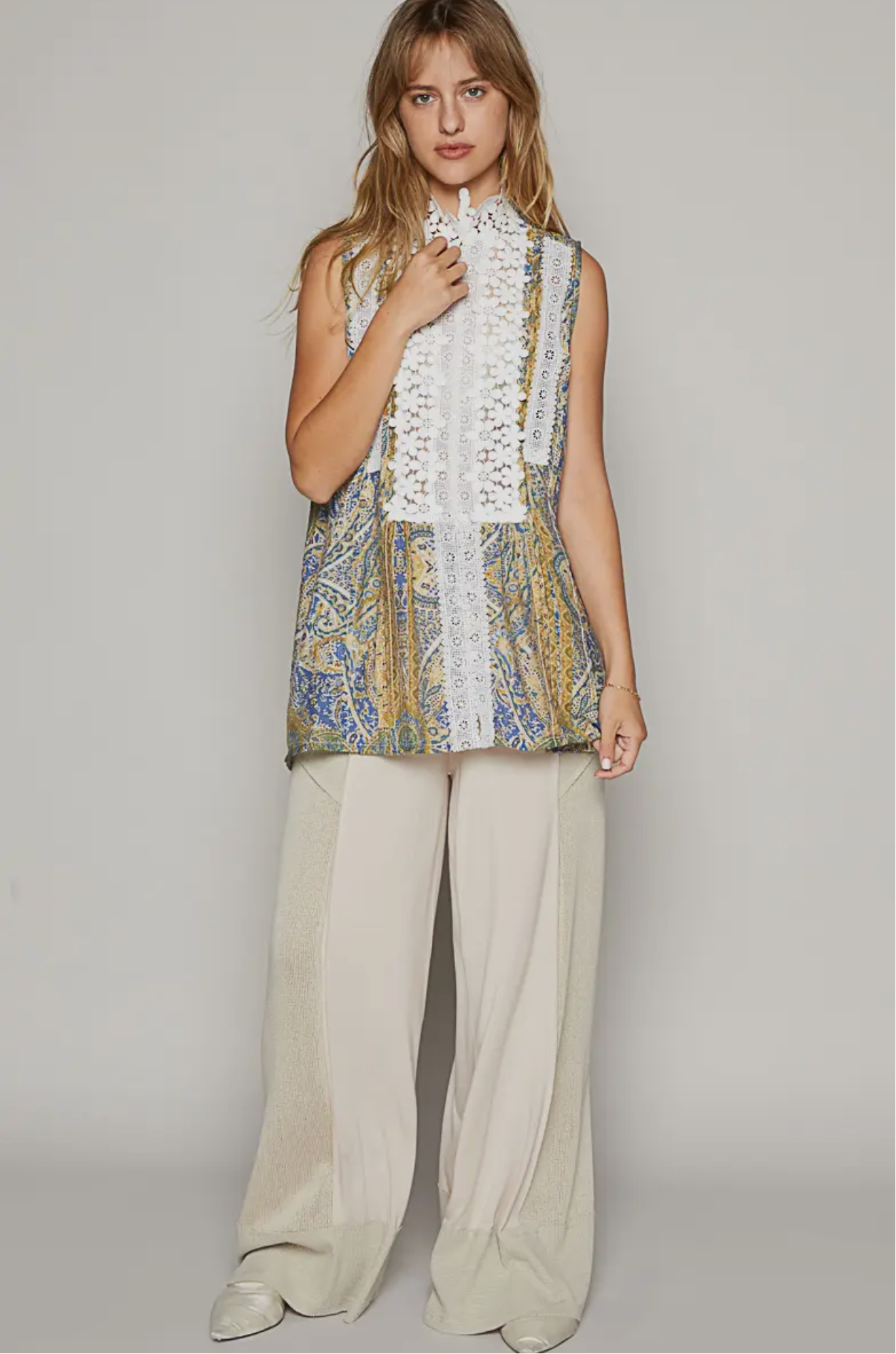 Floral Lace Mock Neck Floral Print Contrast Sleeveless Top_RESTOCKED