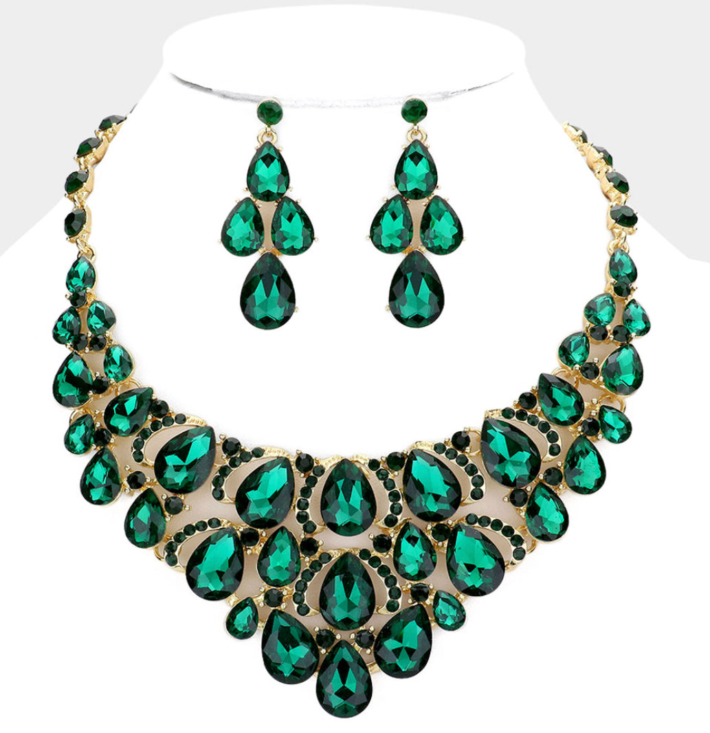 Teardrop Stone Cluster Necklac