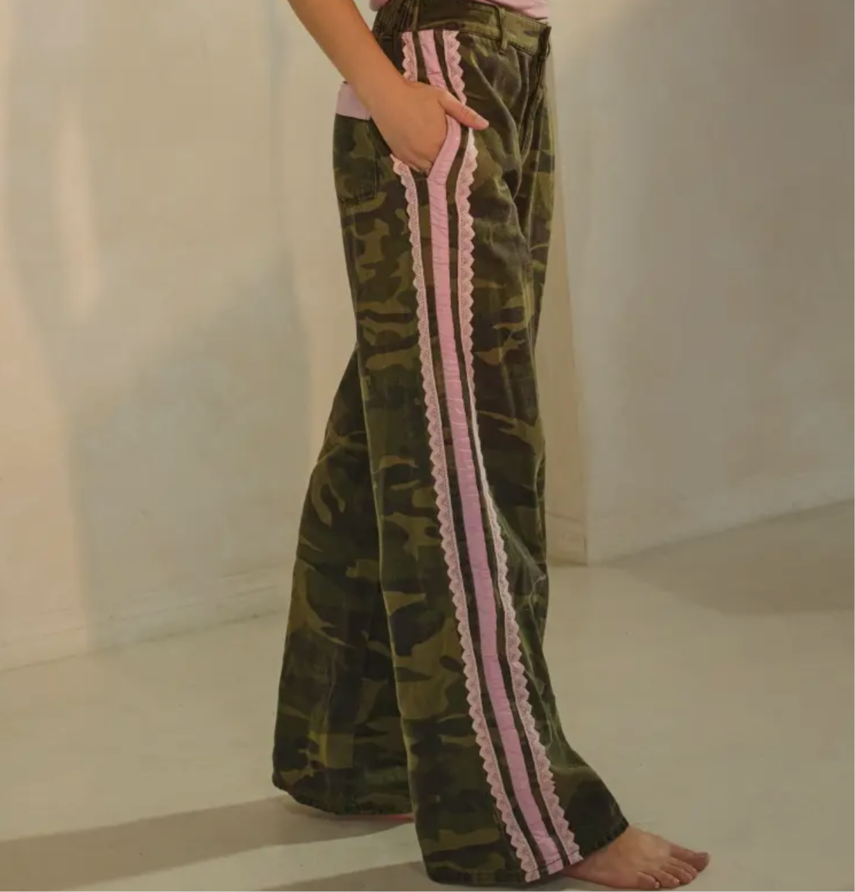 Washed Camo Ptint w/Pink Lace Side Detail